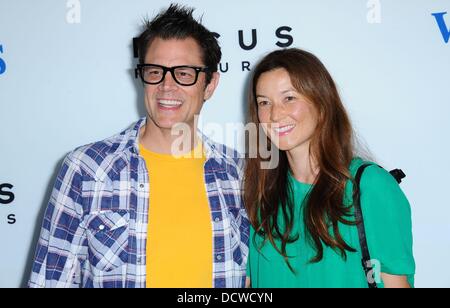 Hollywood, Kalifornien, USA. 21. August 2013. Johnny Knoxville, Naomi Nelson an der Los Angeles-Premiere von "Ende der Welt" auf der Arclight Cinerama Dome statt. Bildnachweis: D. lang- / Globe Photos/ZUMAPRESS.com/Alamy Live-Nachrichten Stockfoto