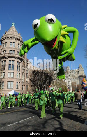Atmosphäre Macy 85. jährlichen Thanksgiving Day Parade New York, USA - 24.11.11 Stockfoto