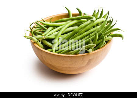 die frischen grünen Bohnen in Holzschale Stockfoto