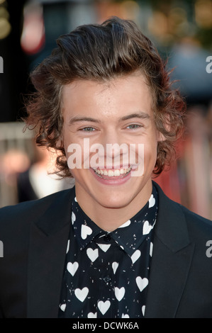 Harry Styles kommt für die UK-Premiere von "One Direction: This Is Us 3D" in einem zentralen London-Kino. Stockfoto