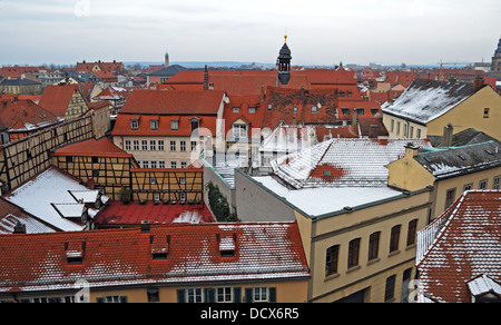 Schneebedeckte Stadt Dächer, Bamberg, Bayern, Deutschland, Europa. Stockfoto