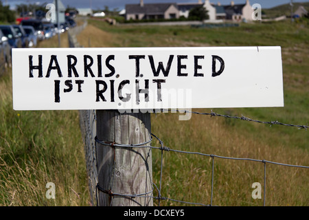 Harris Tweed-Wegweiser in Carloway Isle of Lewis Scotland UK Stockfoto