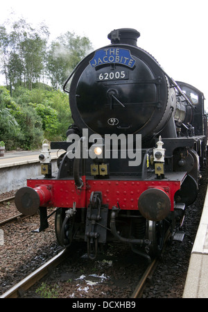 Der Jacobite Dampfzug bei Glenfinnan Schottland UK Stockfoto