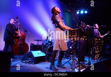 Lisa Hannigan die live Vicar Street in Dublin - 22.12.11 Stockfoto