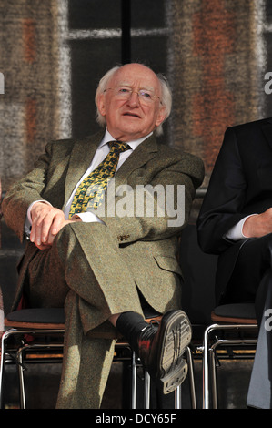 Higgins, Präsidentin von Irland, bei der Eröffnung des Fleadh Cheoil, Irlands größte traditionelle und folk Music festival Stockfoto