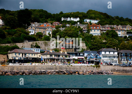 Spyglass Inn Beach, Stadt, Ansicht, aus dem Meer, Ventnor, Isle Of Wight, England, Vereinigtes Königreich, Stockfoto