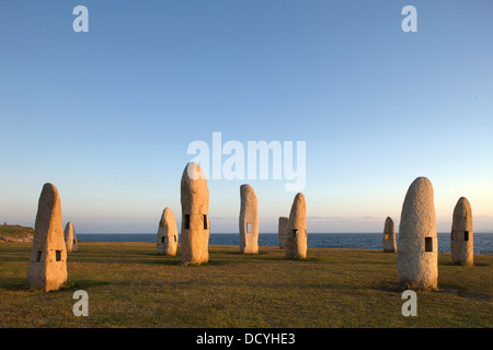 MENHIRES POLA PAZ STANDING STONES DENKMAL (© MANOLO PAZ 2001) PASEO DOS MENHIRES SKULPTURENPARK LA CORUNA GALIZIEN SPANIEN Stockfoto