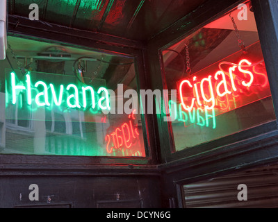 Leuchtreklame für Havanna Zigarren, Zigarren shop Stockfoto