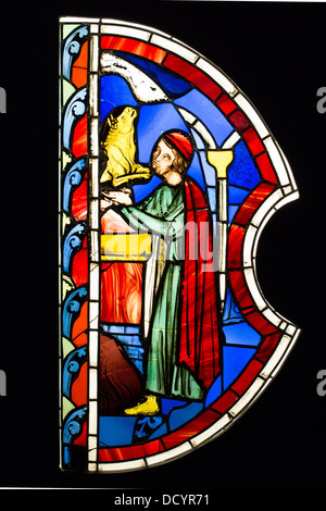 Glasmalerei der Sainte-Chapelle von Paris - Musée de Cluny / Musée National du Moyen Âge - Paris-Glasmalerei Stockfoto