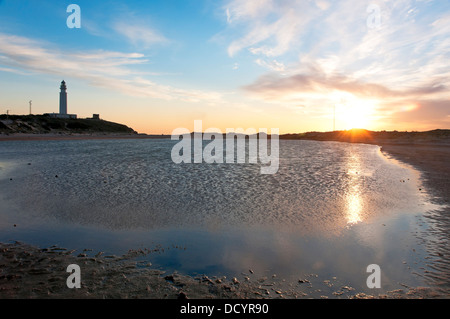 Trafalgar Leuchtturm und Lagune, Barbate, Provinz Cádiz, Region Andalusien, Spanien, Europa Stockfoto