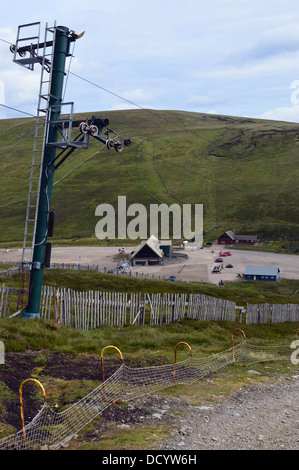 Abschleppdienst Getriebe für Sessellift im Lecht Ski Resort im Sommer Stockfoto