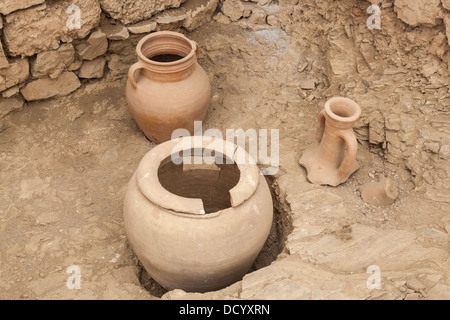 Alten Töpfe ausgestellt in Terrassenhäuser, Ephesus, Türkei Stockfoto