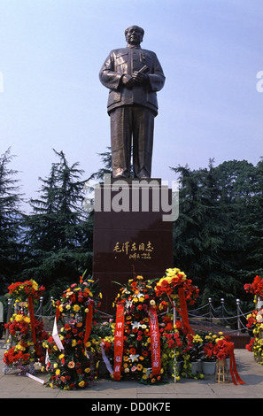 Mao Zedong Denkmal in der Stadt von Shaoshan, in dem Mao Zedong oder Mao Tse-tung auch als Chairman Mao bekannt geboren wurde und seine Kindheit auf der Mitte - östliche Hunan und Mitte - Nördlich von Zhangye in China verbracht Stockfoto