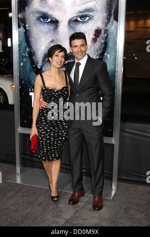 Wendy Moniz, Frank Grillo The LA Premiere von "The Grey' im Regal Theater in LA Leben Los Angeles, California - 11.01.12 Stockfoto