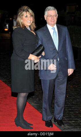 Eve Pollard und Gast 2012 Daily Mail inspirierende Frauen des Jahres Awards Gala auf das London Marriott Hotel Grosvenor Square statt. London, England - 18.01.12 Stockfoto