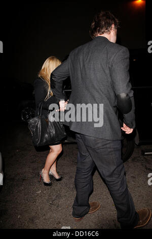 Schwangere Jessica Simpson und Eric Johnson verlässt Mastro Restaurant Los Angeles, Kalifornien - 18.01.12 Stockfoto