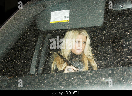 Schwangere Jessica Simpson verlassen Mastro Restaurant Los Angeles, Kalifornien - 18.01.12 Stockfoto