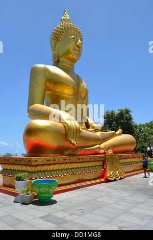 Große Buddha-Statue in Pratumnak Hill Pattaya – Wat Khao Phra Yai Stockfoto