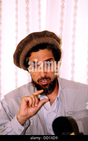 AHMED SHAH MASSOUD, Löwe von Panjshir, militärischer Befehlshaber der Nordallianz in Afghanistan im September 1999 gibt wie kleinen einem Anteil des Landes seine Kräfte-Control - weniger als 10 Prozent zu diesem Zeitpunkt konzentrierte sich auf seine Festung im Panjshir-Tal Stockfoto