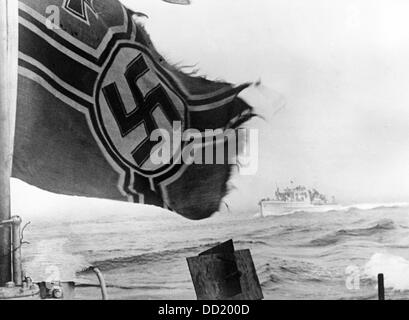 In der Nähe von Tobruk in Libyen sind Minenräumer der R-Klasse abgebildet, veröffentlicht am 5. Mai 1942. Fotoarchiv für Zeitgeschichte Stockfoto