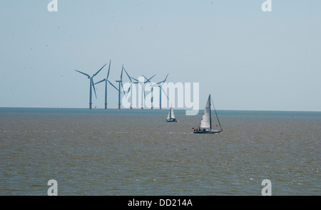 Gunfleet Sands Offshore Wind Farm 7 km vor der Clacton-on-Sea und Holland Essex Küste in der nördlichen Themse-Mündung Stockfoto