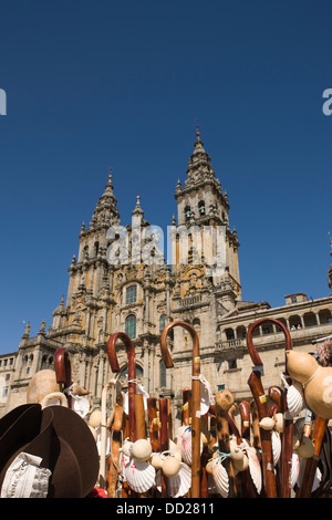 SPAZIERSTOCK STALL KATHEDRALE VON SAINT JAMES PLAZA DEL OBRADOIRO ALTSTADT SANTIAGO DE COMPOSTELA GALIZIEN SPANIEN Stockfoto