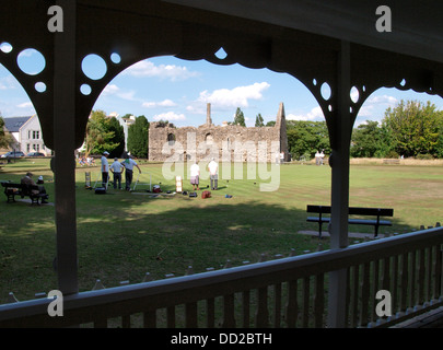 Die Christchurch Bowling Club, The Kings Arms Bowling Green, Christchurch, Dorset, UK 2013 den Pavillon entnommen. Stockfoto