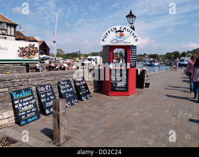 Papageitaucher Kreuzfahrten Kassenhäuschen, Lymington, Hampshire, UK 2013 Stockfoto