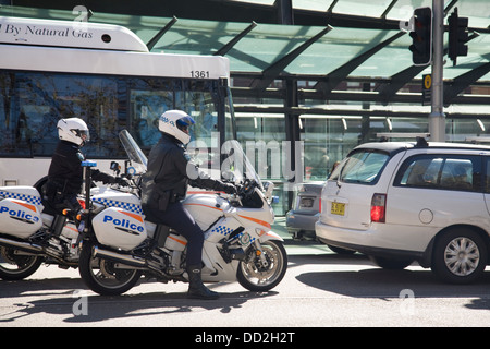 Australische Polizisten aus New South Wales auf Motorrädern in lee Street, Sydney, NSW, Australien Stockfoto