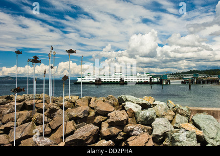 Edmonds-Kingston Ferry angedockt an Edmonds, Washington, USA Stockfoto