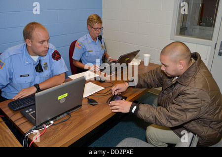 Disziplinarverfahren für eine juvenile Häftling an der Jugend-Strafanstalt Nebraska in Omaha, Nebraska. Stockfoto