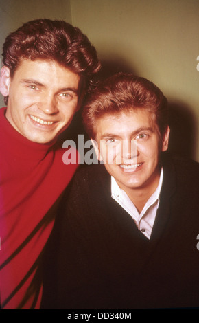 EVERLY BROTHERS uns vocal Duo über 1965 Don auf der linken Seite und Phil Stockfoto