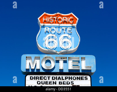 Zeichen für die historische Route 66 Motel, Seligman, Arizona, USA Stockfoto
