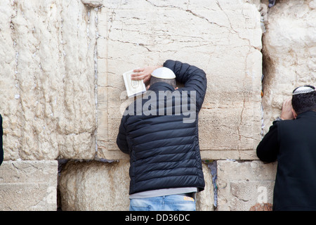 Klagemauer, heilige Stätte für Juden und Christen, Jerusalem, Israel, ca. 17. Februar 2013.  Wo sind die Männer beten. Stockfoto