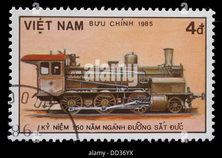 VIETNAM - ca. 1985: Eine Briefmarke gedruckt in Vietnam zeigt Dampf Lok, ca. 1985 Stockfoto