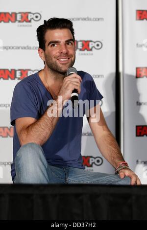 Toronto, Ontario, Kanada. 24. August 2013. Zachary Quinto bei einem öffentlichen Auftritt für FAN EXPO Canada - Tag 3 SAT, Metro Toronto Convention Centre, Toronto, Ontario, Kanada 24. August 2013. Bildnachweis: Nicole Springer/Everett Collection/Alamy Live-Nachrichten Stockfoto