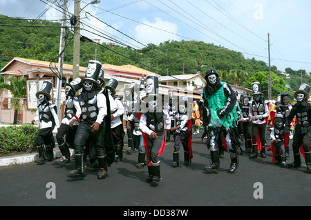 Grenada, karibischen Karneval mit ihren Höhepunkt mit der farbenprächtigen Parade Spice Mas 2013 Stockfoto