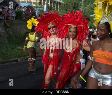 Grenada, Karibik Karneval mit ihren Höhepunkt mit der farbenprächtigen Parade Spice Mas 2013 Stockfoto