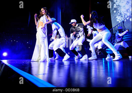 Toronto, Ontario, Kanada. 24. August 2013. SELENA GOMEZ durchgeführt ausverkaufter Show im Canada Air Centre in Toronto auf ihre "Stars Dance Tour 2013" Kredit: Igor Vidyashev/ZUMAPRESS.com/Alamy Live News Stockfoto