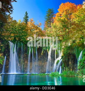 Plitvicer Seen in Kroatien - Nationalpark im Herbst Stockfoto