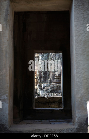 geschnitzte Buddha Köpfe an den Bayon Tempel Angkor Thom Kambodscha Stockfoto