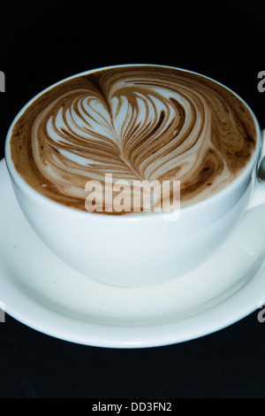 Eine frisch zubereitete Tasse Mokkakaffee Stockfoto