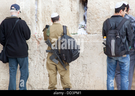 Klagemauer, heilige Stätte für Juden und Christen, Jerusalem, Israel, ca. 17. Februar 2013.  Wo sind die Männer beten. Stockfoto