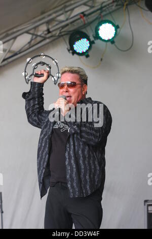 David van Day Peforming mit Sue Moxley in Havering zeigen, Harrow Lodge Park unterstützt, Essex. Stockfoto