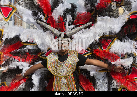 London, UK. 25. August 2013. Notting Hill Carnival 2013, Kinder Day-Parade. Foto: Nick Savage/Alamy Live-Nachrichten Stockfoto