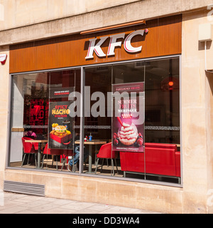 Der KFC-Fastfood-Restaurant in Bath, Somerset, England, Großbritannien, Großbritannien Stockfoto