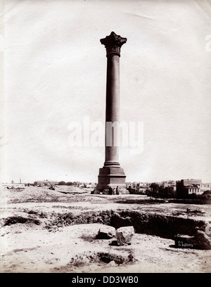 Pompeiuss Säule, Alexandria, Ägypten, ca 1875 durch E. Lauro Stockfoto