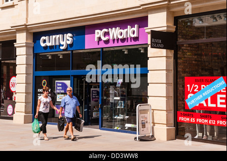 Die Currys-PC-Welt-Shop speichern in Bath, Somerset, England, Großbritannien, Uk Stockfoto