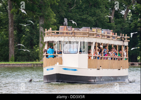 Die Jungle cruise am Longleat Abenteuer und Safari-Park in Wiltshire, England, Großbritannien, Vereinigtes Königreich Stockfoto