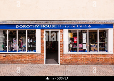 Dorothy House Hospiz Pflege Charity-Shop speichern in Calne, Wiltshire, England, Großbritannien, Uk Stockfoto